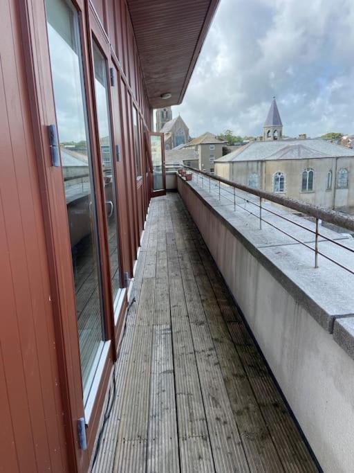 Vera'S Penthouse Уэксфорд Экстерьер фото